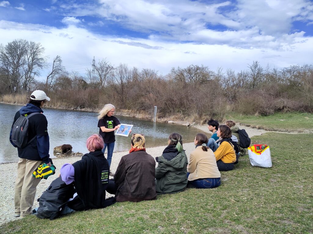In der schönen Lobau wandern und sich die Infos erzählen lassen, was gibt es besseres? 