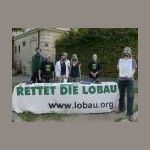 Mit Gasmasken zum Schulanfang: Kinder brauchen eine gesunde Umwelt, keine Autobahn! Mit Gasmasken zum Schulanfang: Kinder brauchen eine gesunde Umwelt, keine Autobahn!
