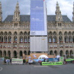 Schlusskundgebung vor dem Rathaus: Gemeinsam für umweltfreundliche Mobilität Schlusskundgebung vor dem Rathaus: Gemeinsam für umweltfreundliche Mobilität