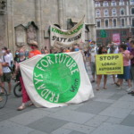 Fridays for Future demonstriert am Stephansplatz für umweltfreundlilche Mobilität
